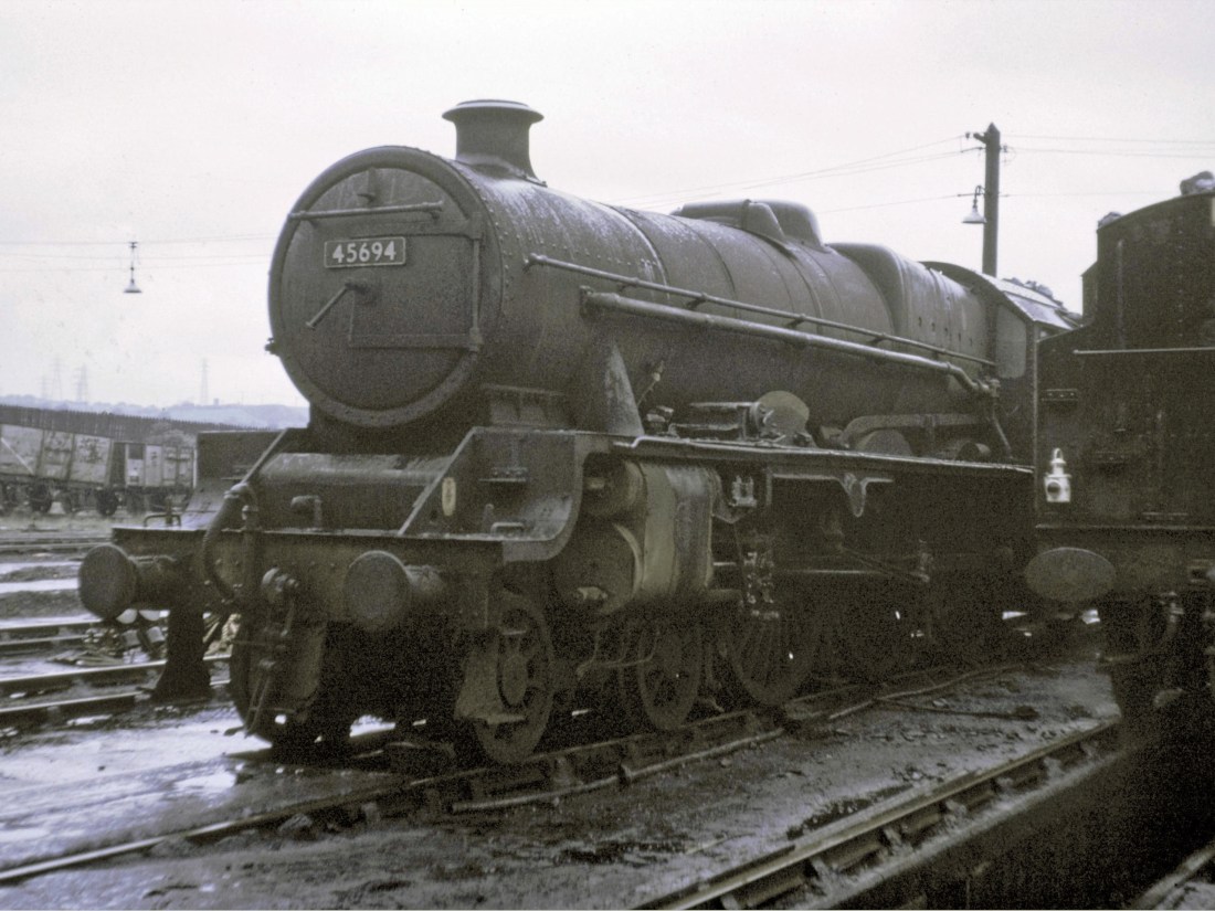 45694 at Low Moor May 1966.jpg