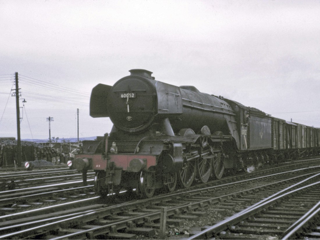 60052 Dundee July 1965.jpg