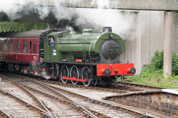 WD 75008 Swiftsure at Bury 2015.jpg