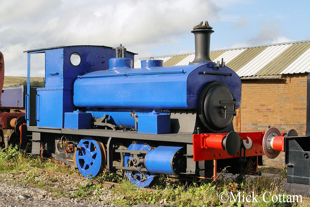 AB 1823 Pontypool & Blaenavon Rly Sept 2011.jpg