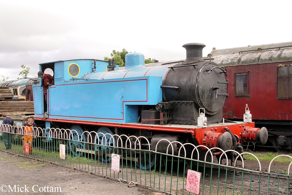 AB 2107 Caledonian Railway May 2011.jpg