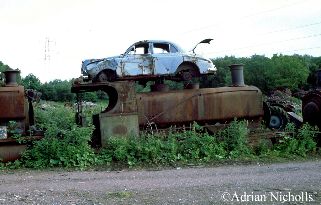 Andrew Barclay 1069 at Thomas Muir's Easter Balbeggie scrapyard - June 1993.jpg