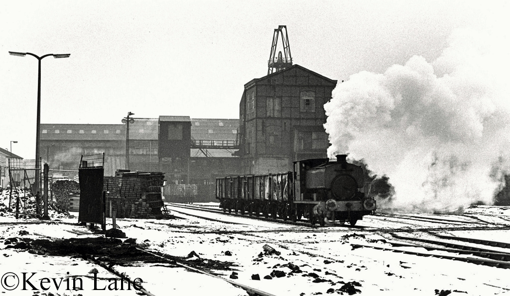Andrew Barclay 2259 at Frances Colliery - January 1978.jpg