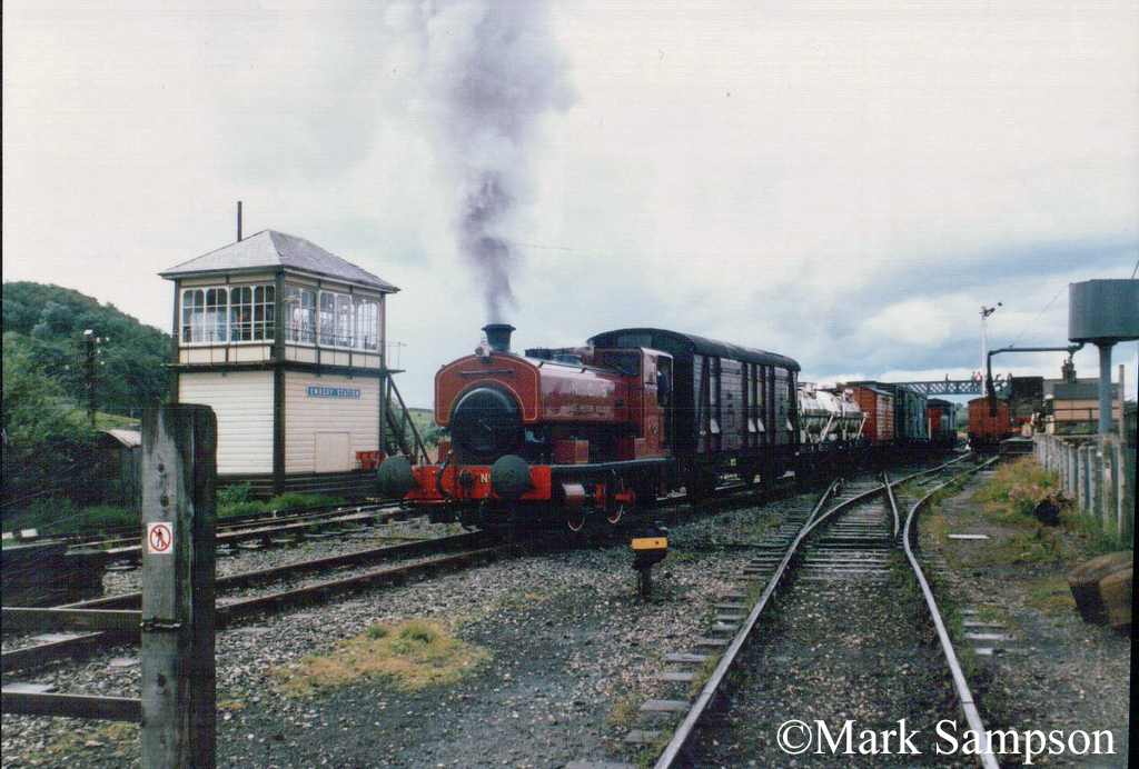 Andrew Barclay 2320 at the Embsay & Bolton Abbey Steam Railway - July 1989.jpg
