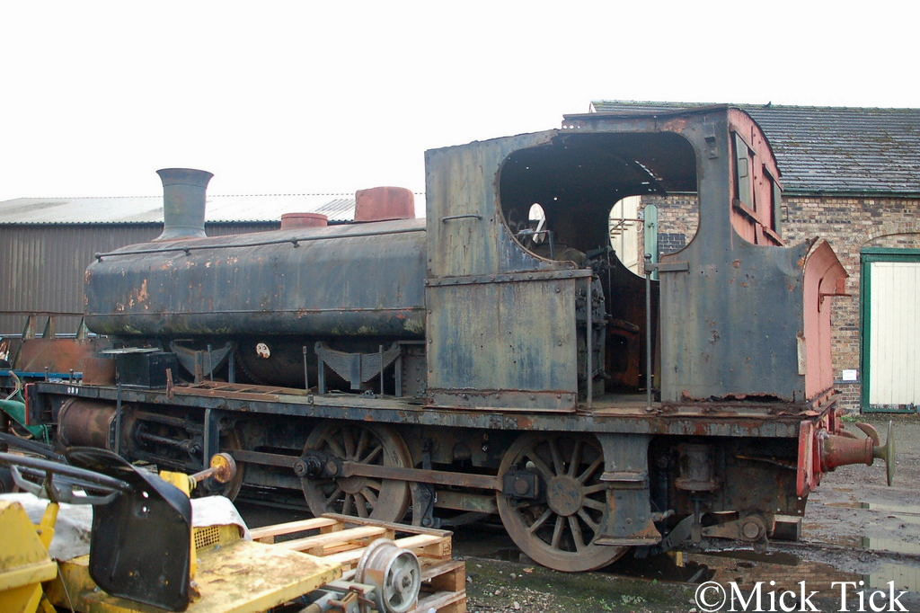 Andrew Barclay 885 at the Cambrian Heritage Railway atOswestry - November 2016.jpg