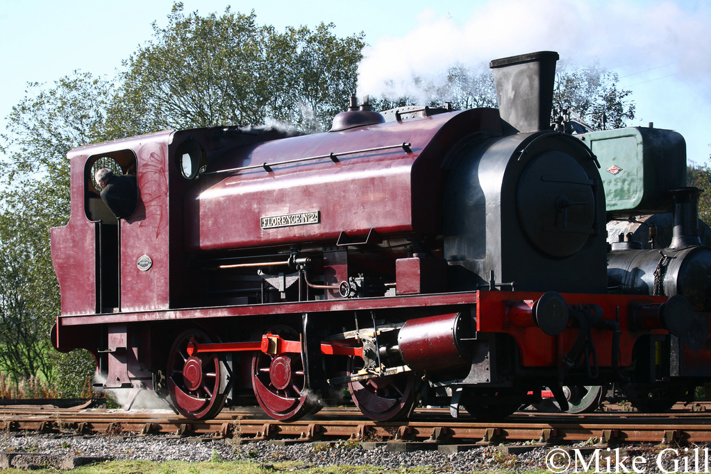 Bagnall 3059 at Foxfield Railway Oct 2011.jpg