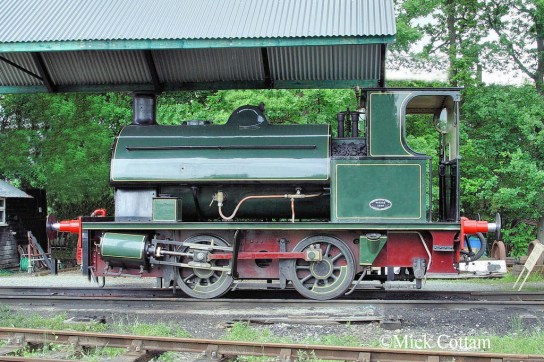 Hawthorn Leslie 3597 Mid Suffolk Railway June 2010.jpg