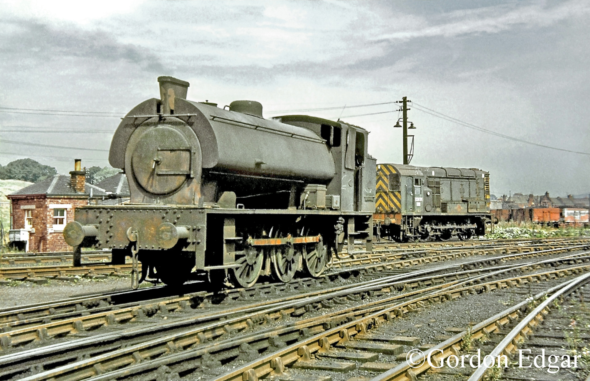 HE3809-&-D3891-Methil-sidings-August 1969.jpg