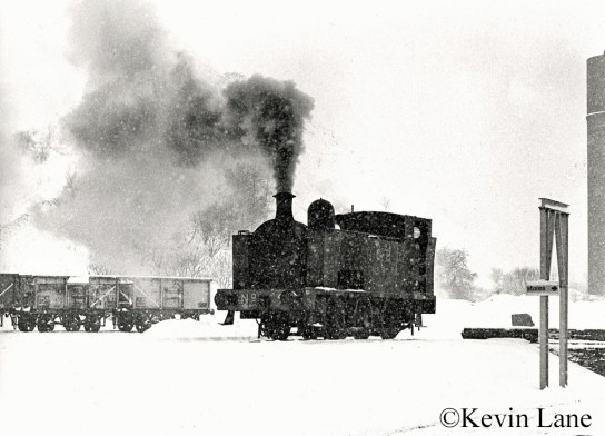 Hudswell Clarke 895 at Bedlay Colliery - January 1978.jpg