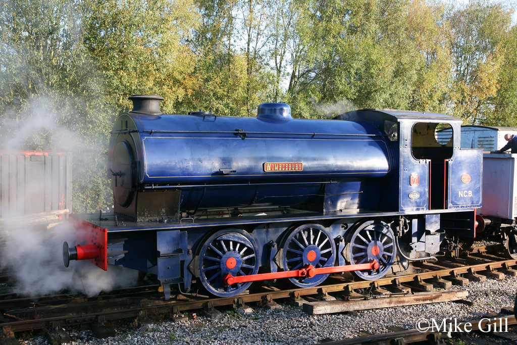 Hunslet 3839 at Foxfield Railway  Oct 2011.jpg