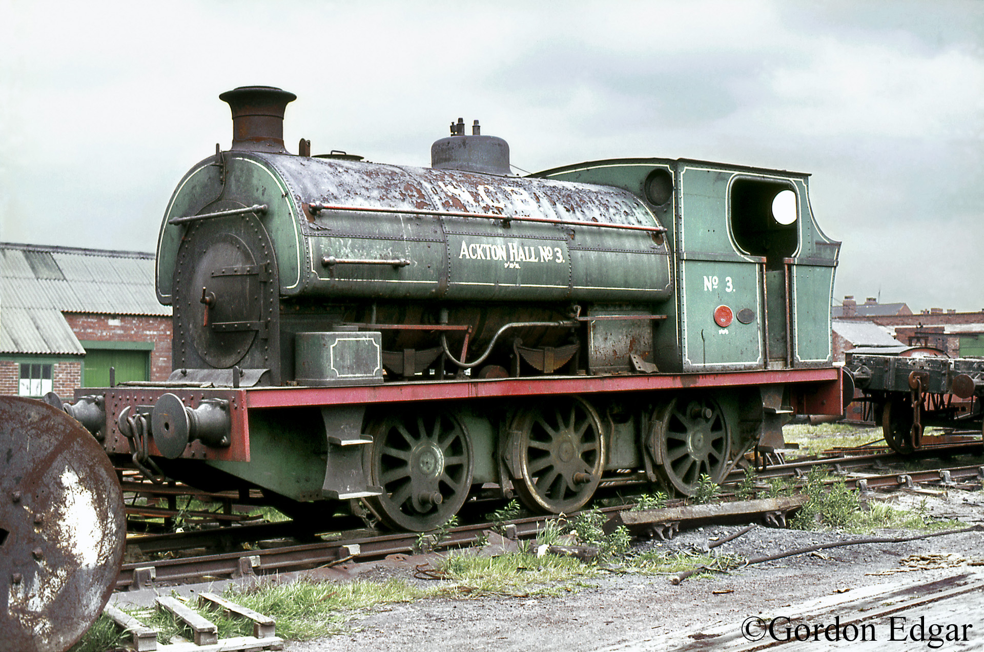 Peckett-1567-Ackton-Hall-Colliery - June 1972.jpg