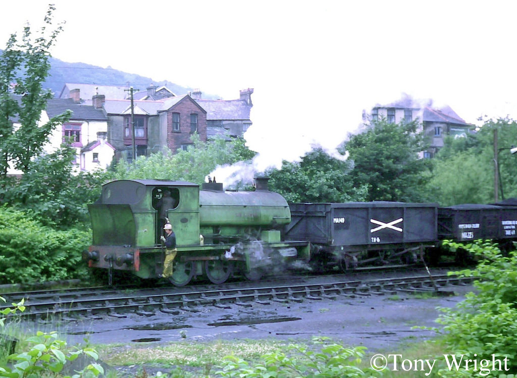 Peckett 1859 at Mountain Ash Colliery - July 1978.jpg
