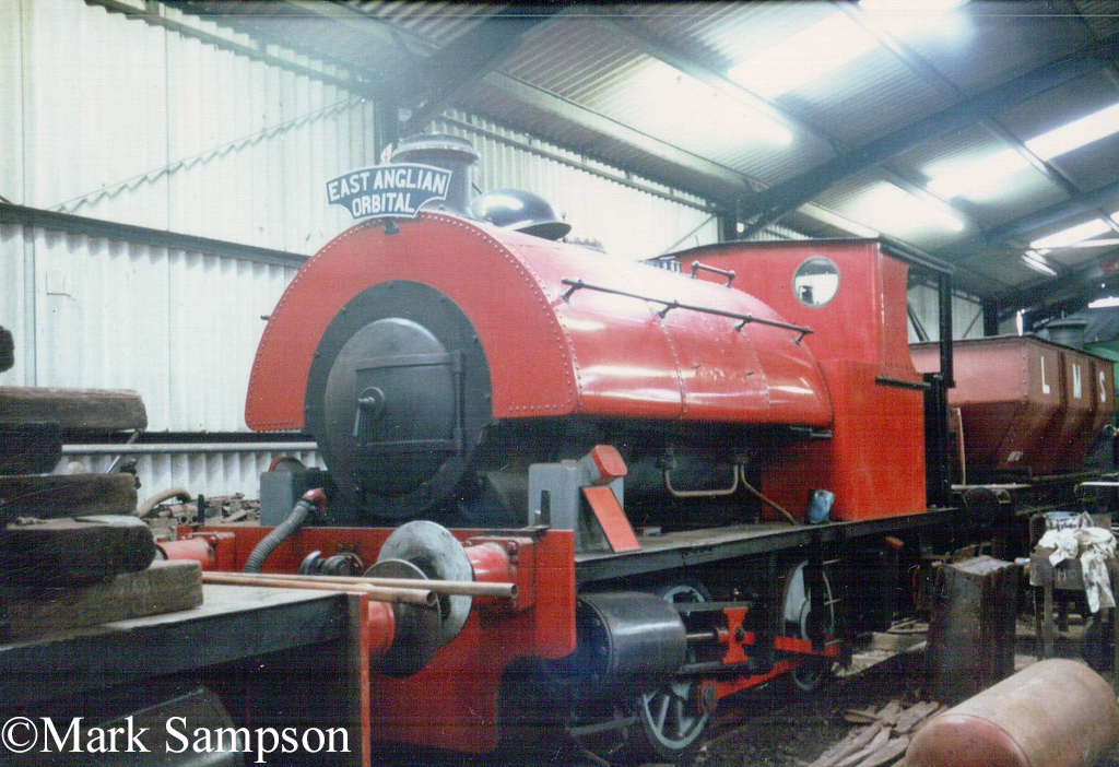 Peckett 2039 at the East Anglian Railway Museum - October 1989.jpg