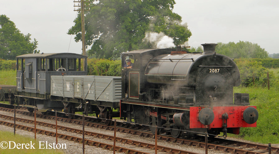 Peckett 2087 Buckinghamshire Railway Centre - May 2016.jpg