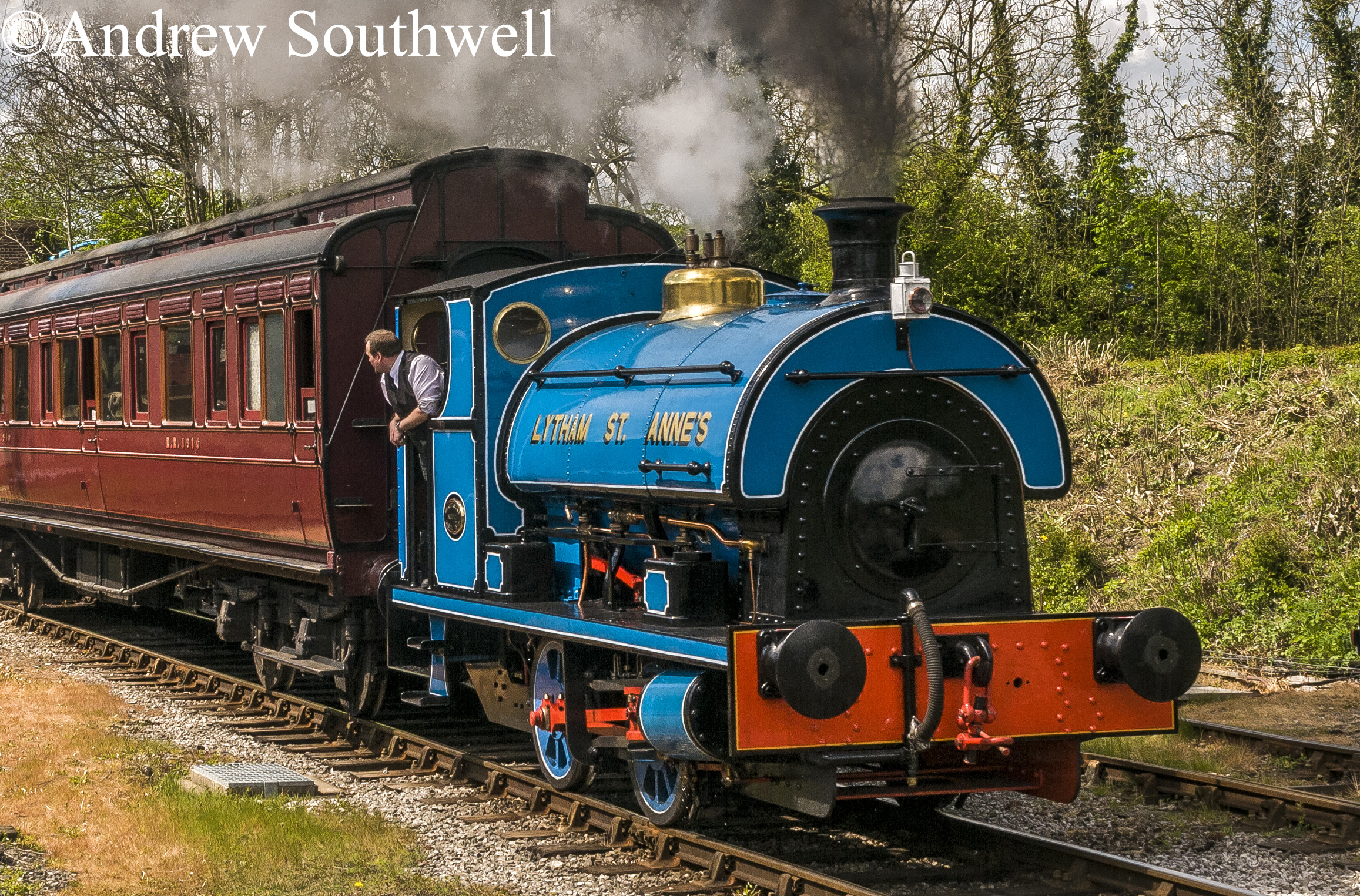 Peckett 2111  Midland Railway Centre May 2017 with copyright cut down.jpg