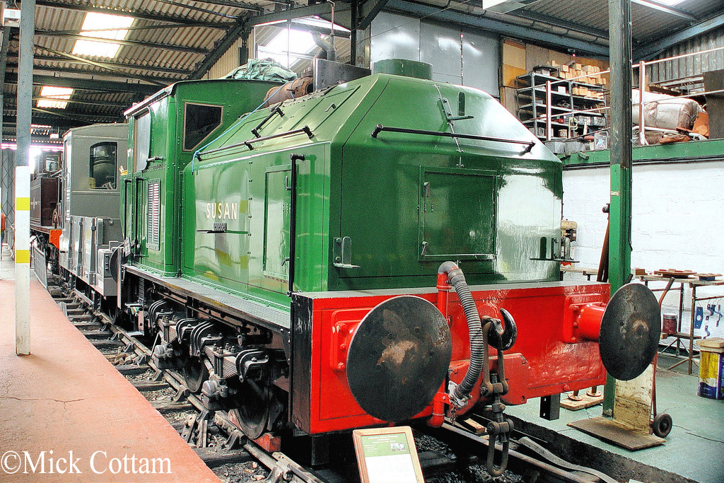 Sentinel 9537 at the Buckinghamshire Railway Centre -  May 2010.jpg