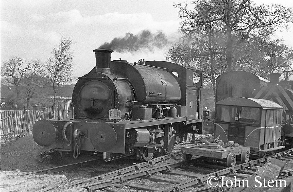 Peckett 2081 on the Foxfield Railway .jpg