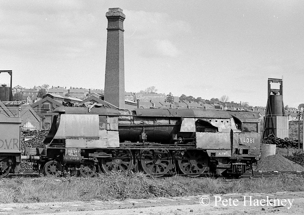 34081 92 Squadron in Woodham's scrapyard at Barry - 1975.jpg