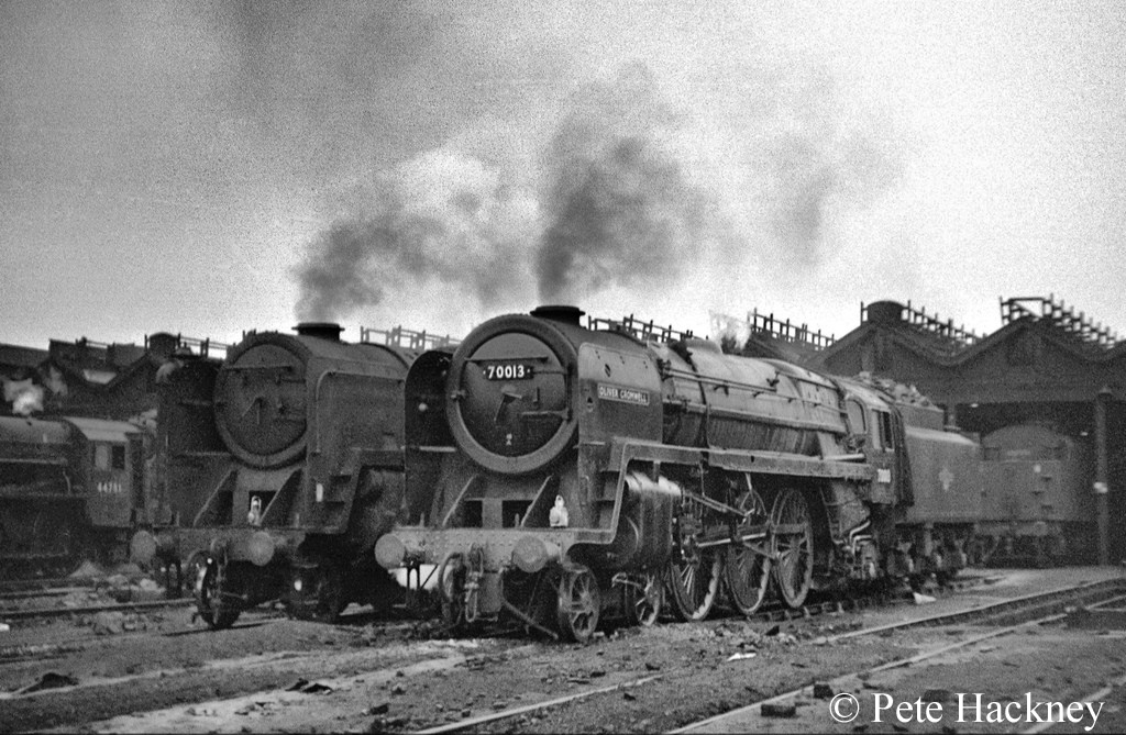 70013 Oliver Cromwell on Newton Heath shed next to 92054 which was withdrawn in May 1968 and cut up the following month - May 1968