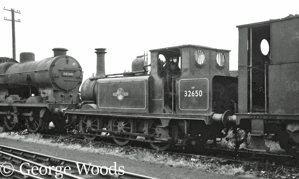 32650 ar Eastleigh - June 1964.jpg