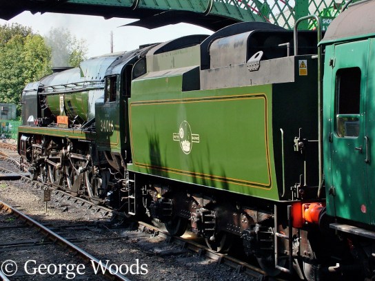 34016 Bodmin at Arlesford on the Mid Hants Railway - September 2006.jpg