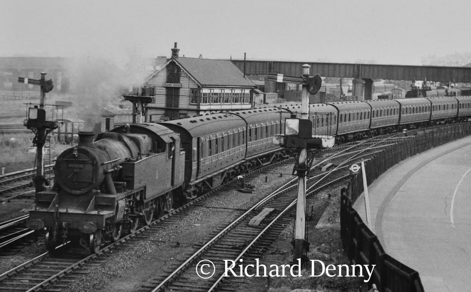 42500 at Tilbury South.jpg