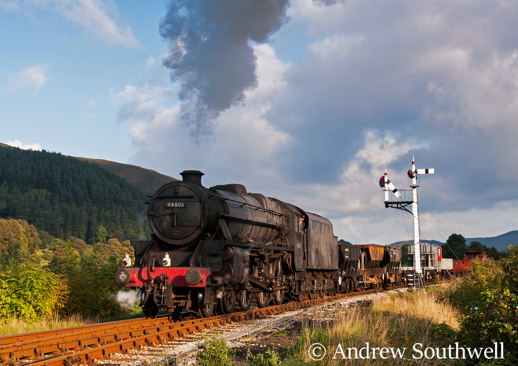 44806 on a photo charter on the Llangollen Railway - October 2013.jpg