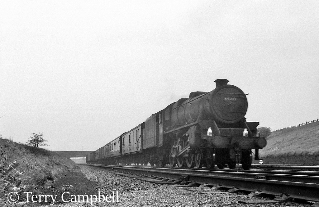 45212 (LMS 5212 & BR 45212) – Preserved British Steam Locomotives