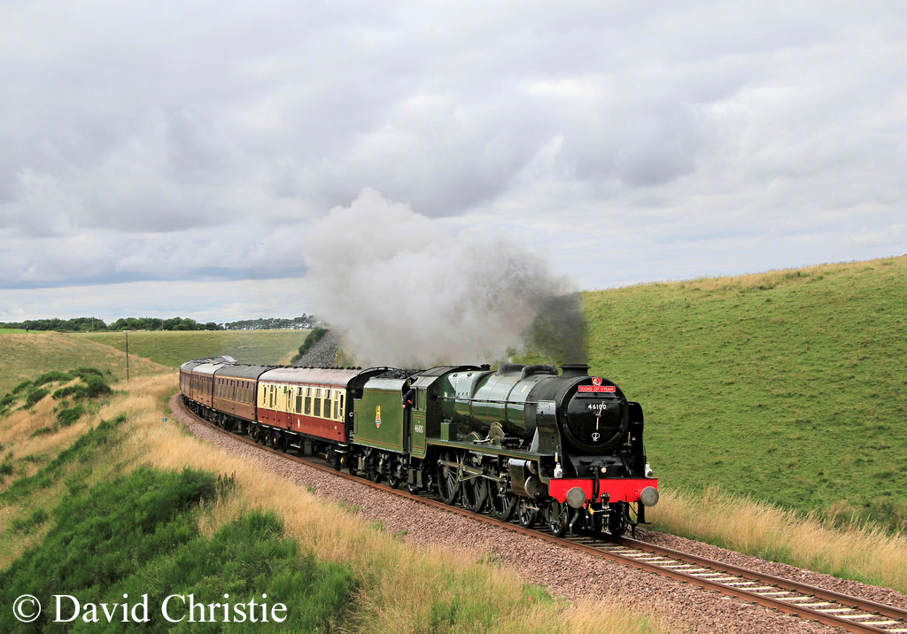46100 Royal Scot at Falahill - April 2016.jpg