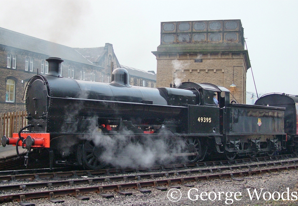 49395 at Keighley on the KWVR - October 2005.jpg