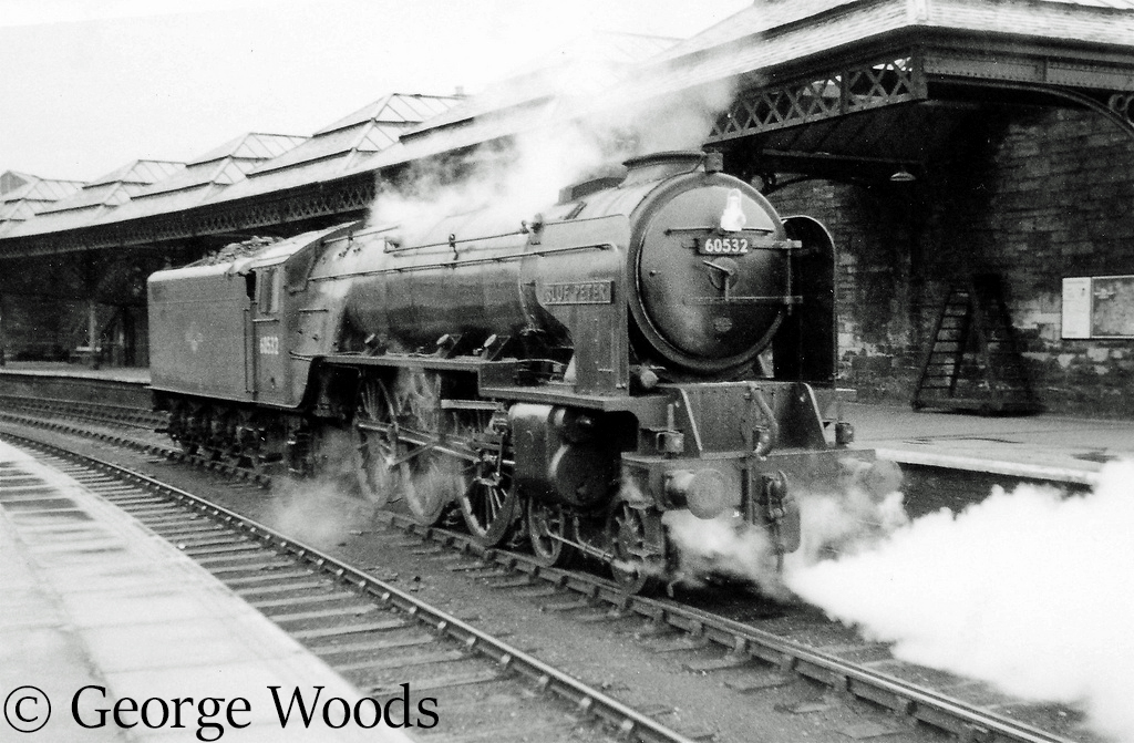 60532 Blue Peter at Perth - June 1965.jpg