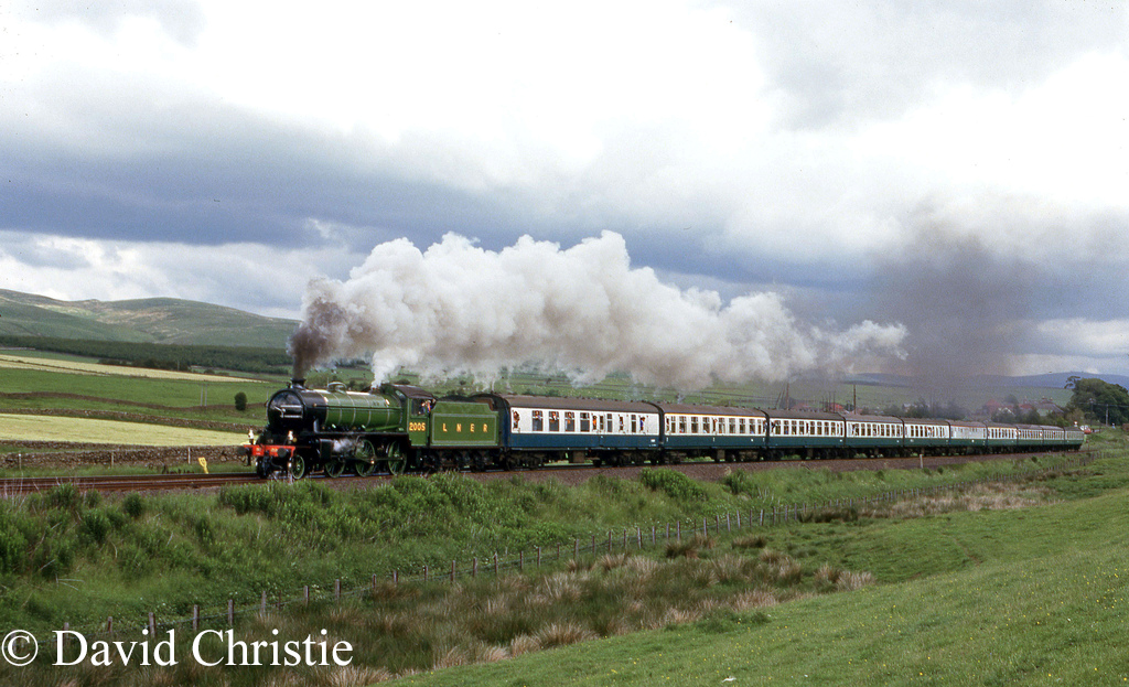 62005 at Kirkconnel - June 1987.jpg