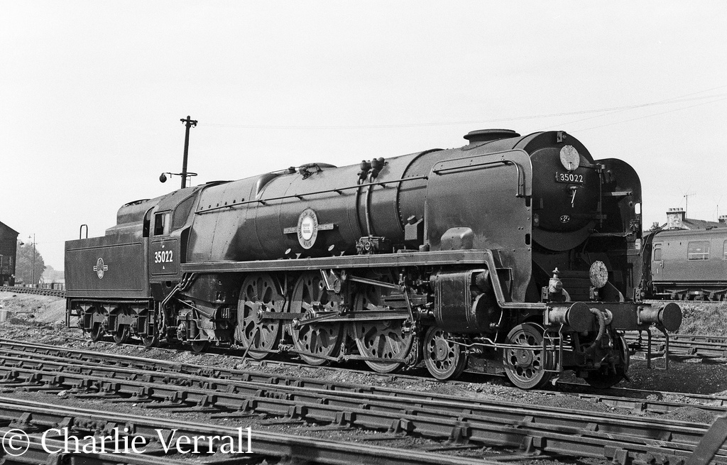 35022 Holland America Line on Salisbury shed â September 1962.jpg