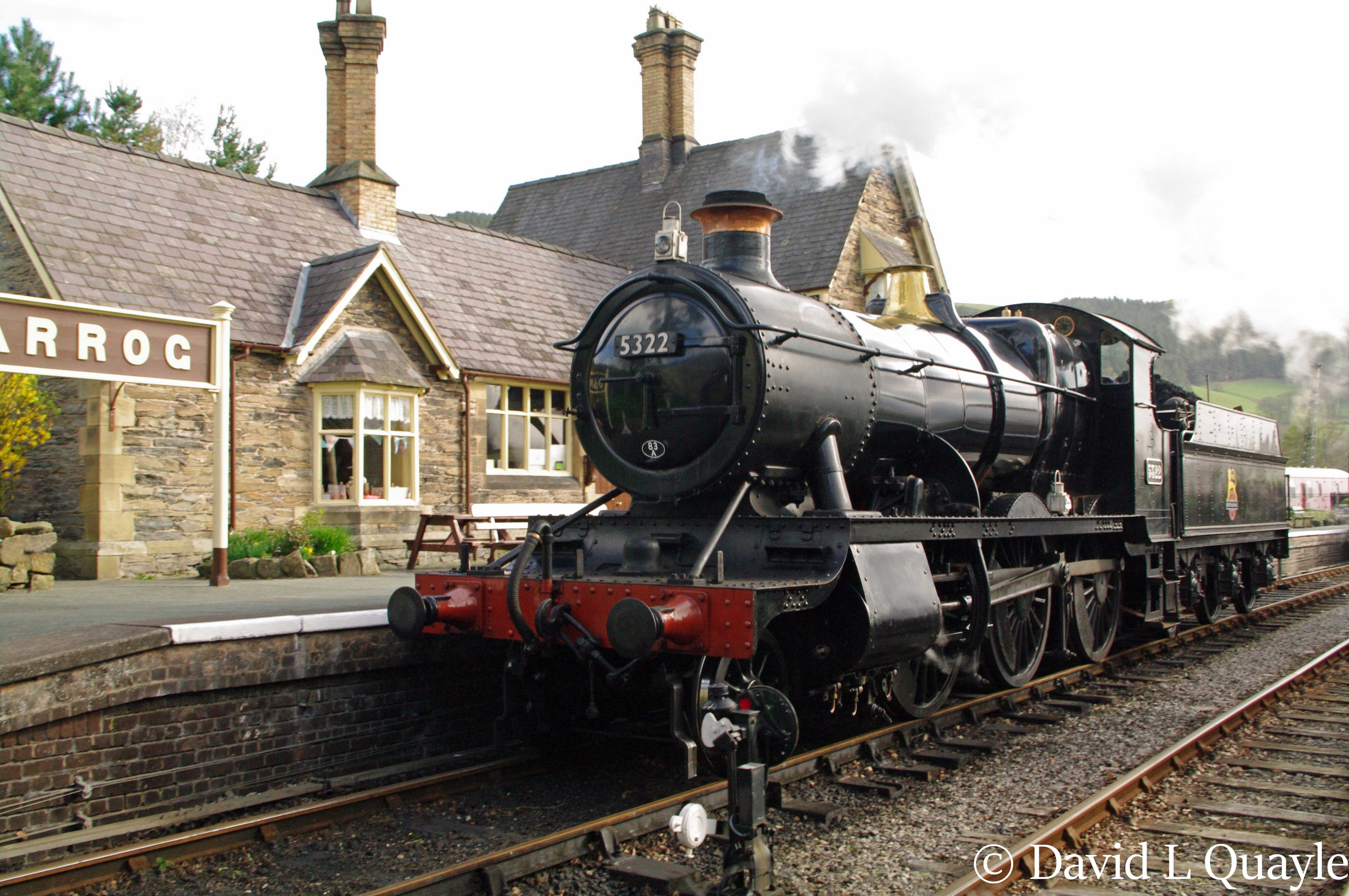 This image has an empty alt attribute; its file name is 5322-at-carrog-on-llangollen-railway-with-a-3p20-parcels-charter-train-april-2014.jpg