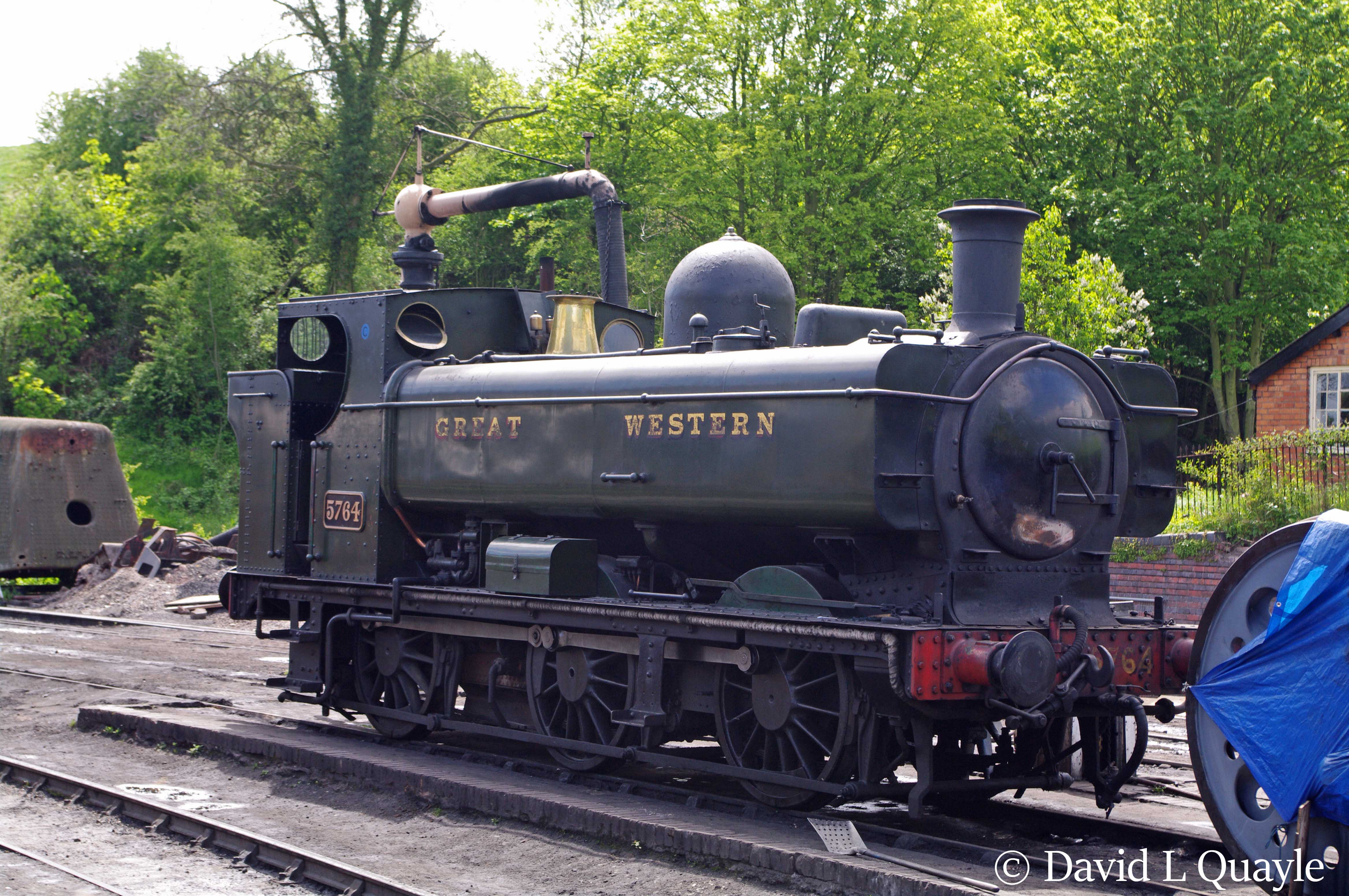 This image has an empty alt attribute; its file name is 5764-at-bridgnorth-on-the-severn-valley-railway-may-2010.jpg