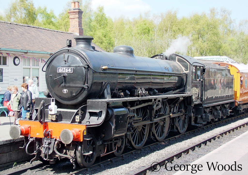 61264 at Grosmont on the North Yorkshire Moors Railway - April 2005.jpg