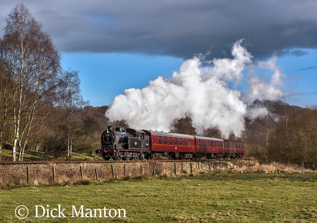 69621 near Cheddleton on the Churnet Vllaey Railway - January 2007.jpg