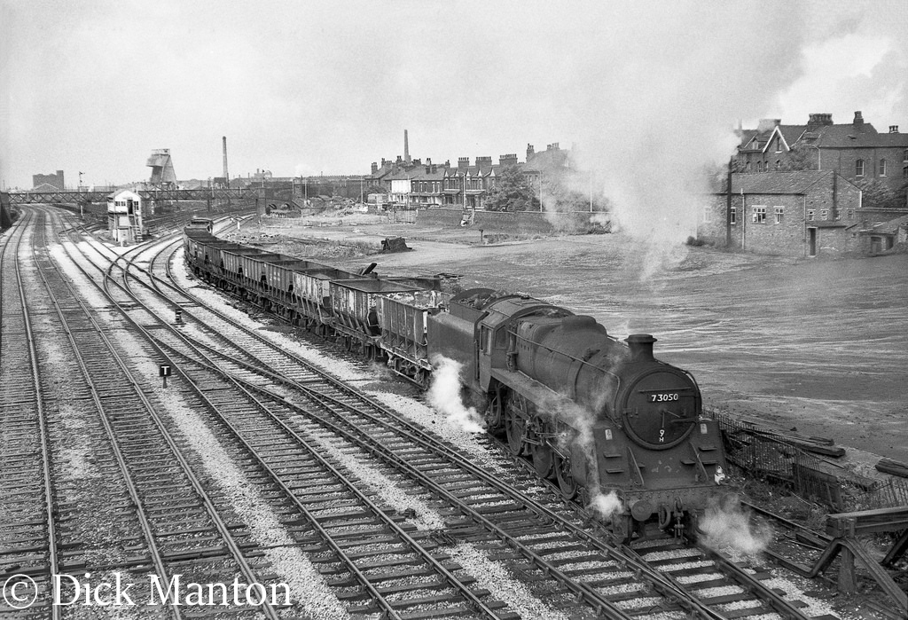 73050 departing from Patricroft.jpg