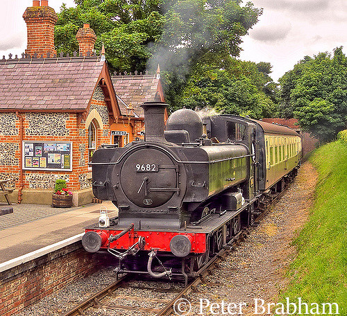 This image has an empty alt attribute; its file name is 9682-at-chinnor-on-the-princess-risborough-chinnor-railway-june-2009.jpg