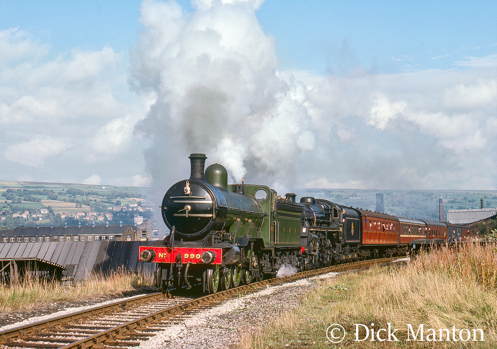 990 Henry Oakley acts as the train pilot pulling out of Keighley on the KWVR.jpg