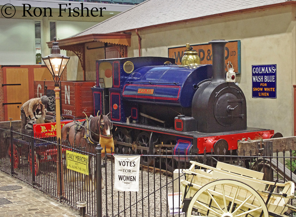 Avonside 1572 at the Milestones Museum in Basingstoke - October 2015.jpg