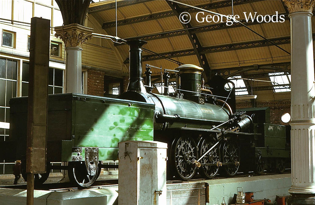 Derwent at Darlington Bank Top Station - August 1975.jpg