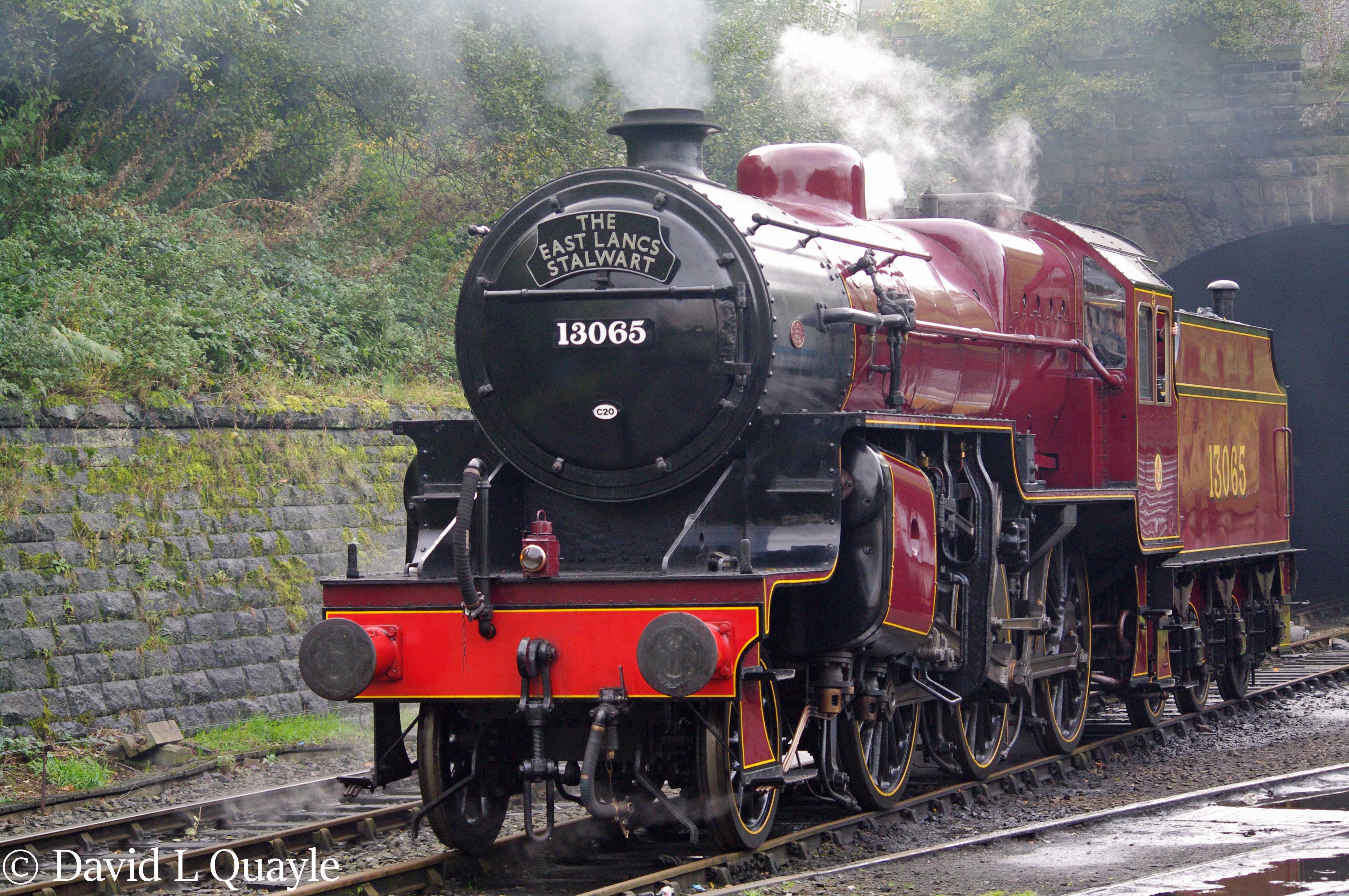 This image has an empty alt attribute; its file name is 42765-at-bury-on-the-east-lancashire-railway-october-2014.jpg