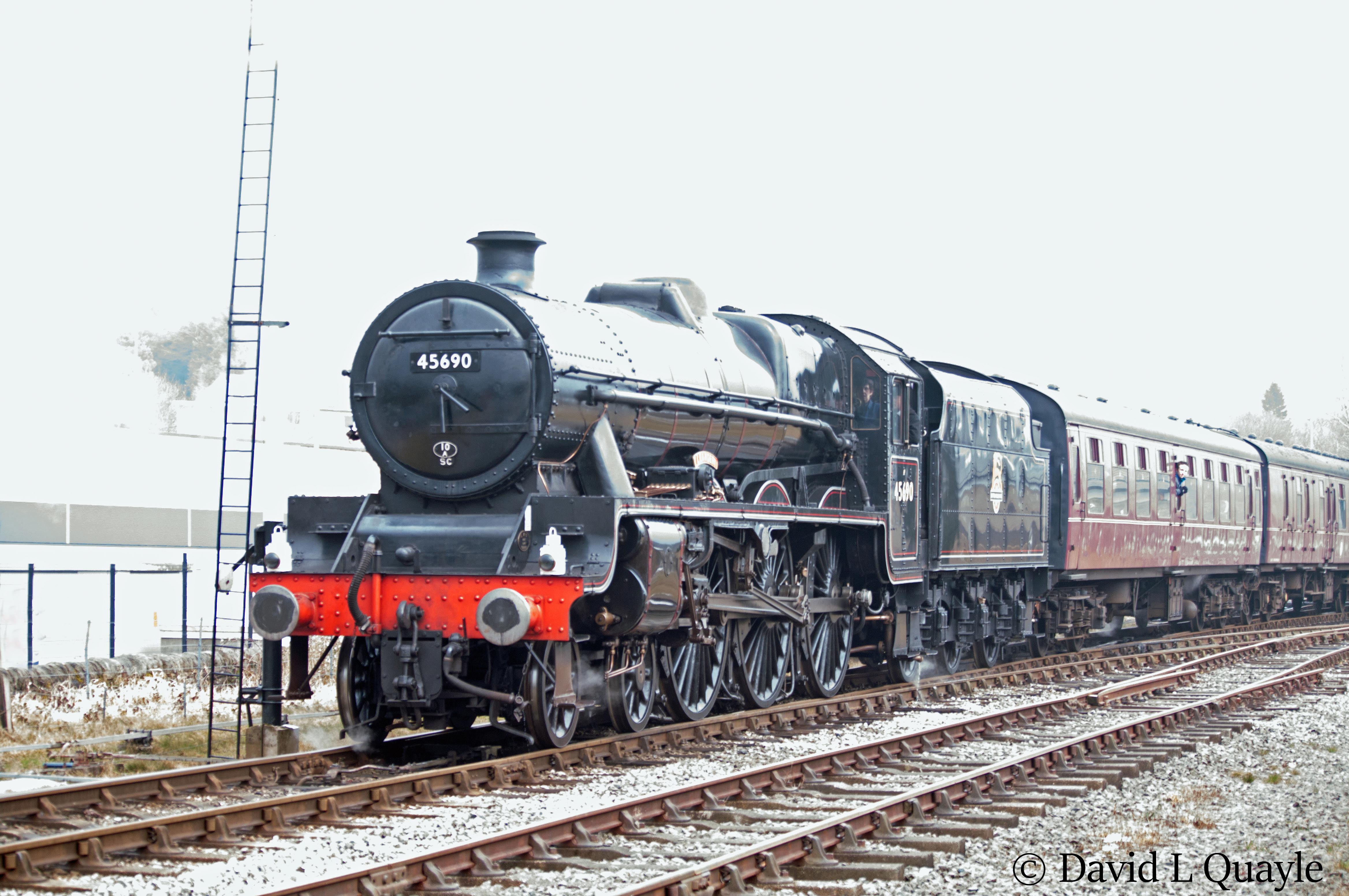 This image has an empty alt attribute; its file name is 45690-leander-at-rawtenstall-on-the-east-lancs-railway-march-2018-b.jpg