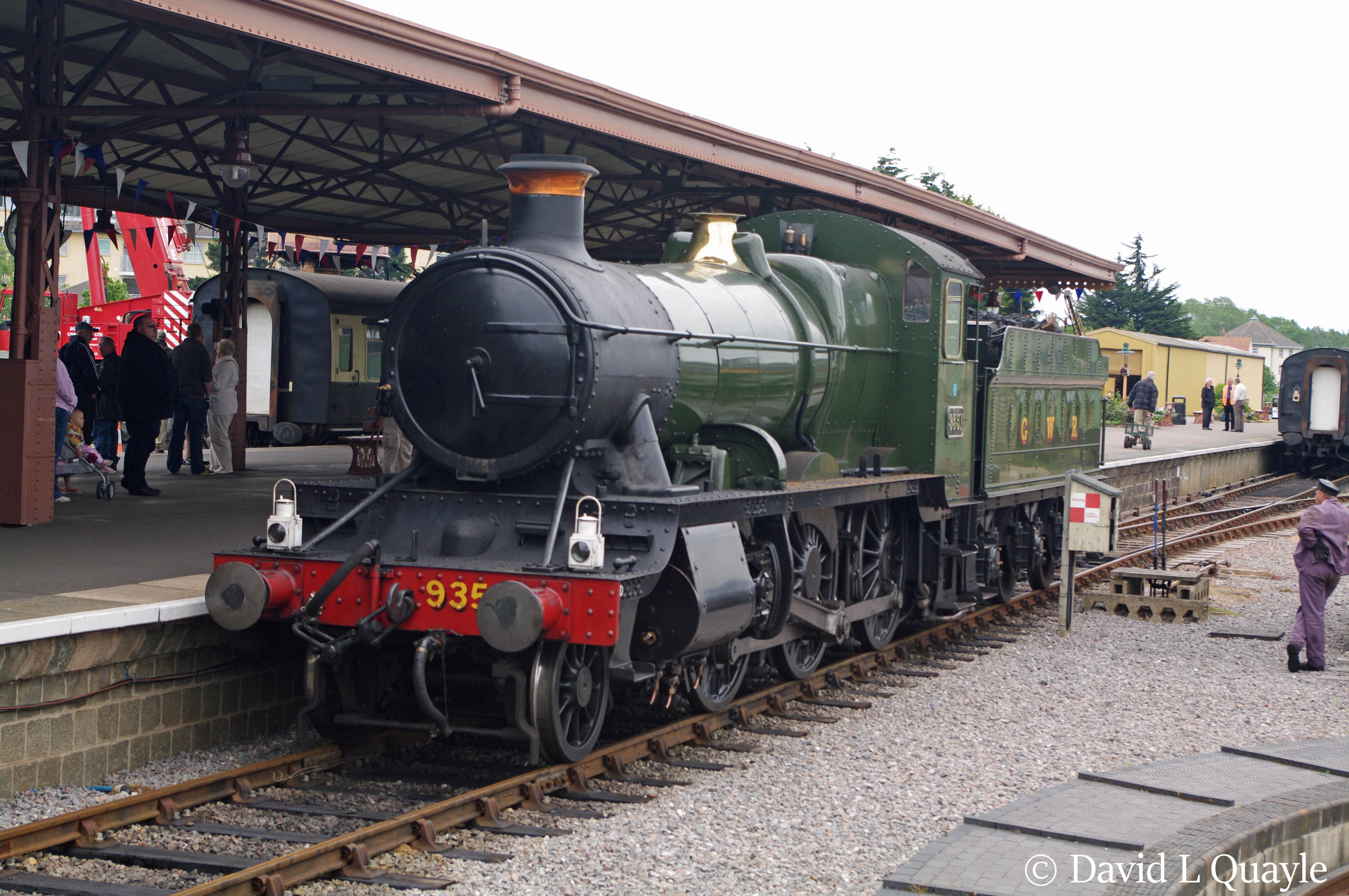 This image has an empty alt attribute; its file name is 9351-at-minehead-on-the-west-somerset-railway-june-2012-n.jpg