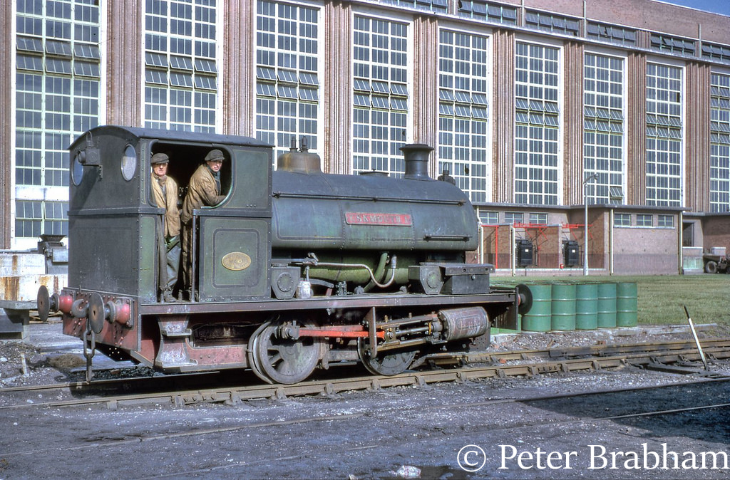 This image has an empty alt attribute; its file name is peckett-sons-2147-at-uskmouth-power-station-1963.jpg