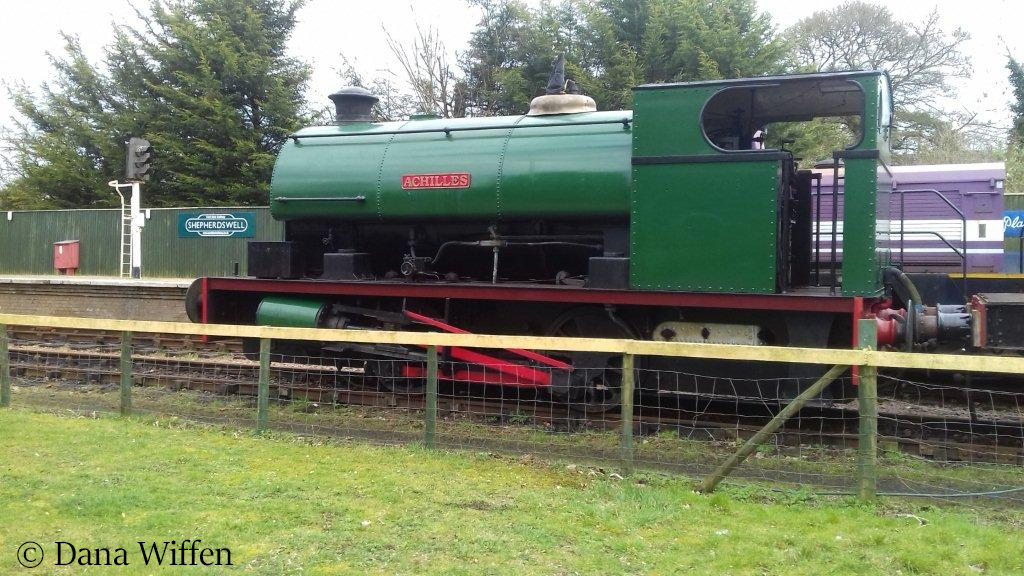 This image has an empty alt attribute; its file name is hawthorn-leslie-2918-at-sheperdswell-station-on-the-east-kent-railway.jpg