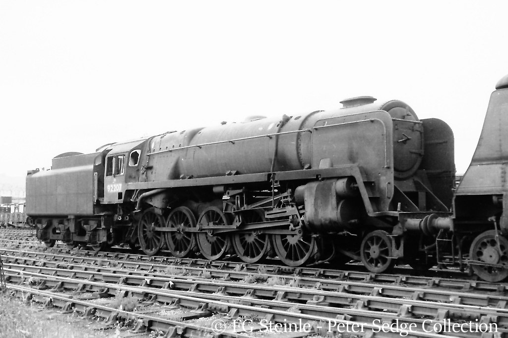 This image has an empty alt attribute; its file name is 92207-in-woodhams-scrapyard-at-barry-june-1965.jpg