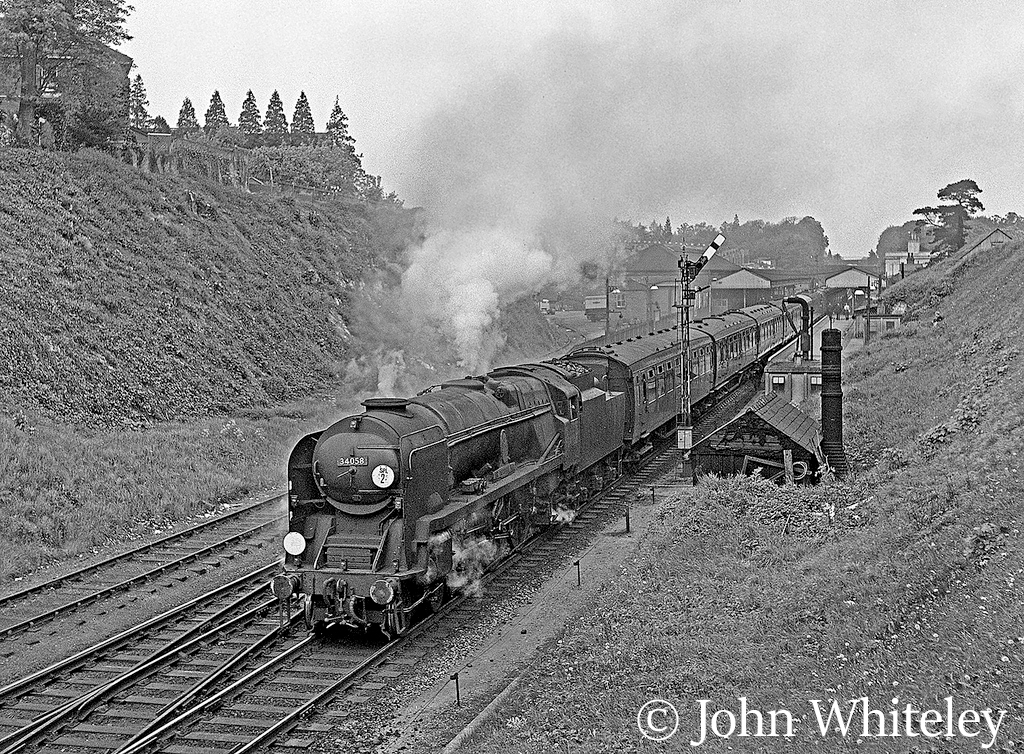 This image has an empty alt attribute; its file name is 34058-sir-frederick-pile-leaving-winchester-on-a-train-to-bournemouth-may-1964.jpg