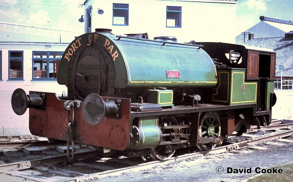 This image has an empty alt attribute; its file name is wb-2572-at-port-of-par-circa-1967.jpg